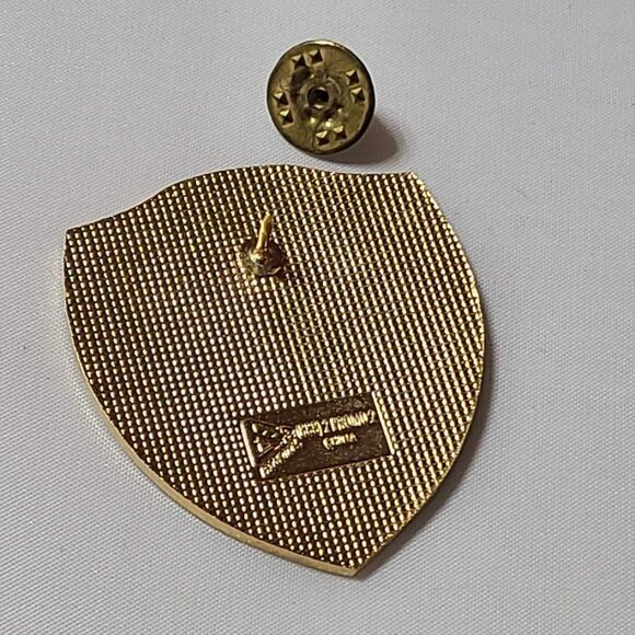 2009-10 Knights of Columbus California Shield Pin In His Name You Will Overcome - Picture 5 of 8